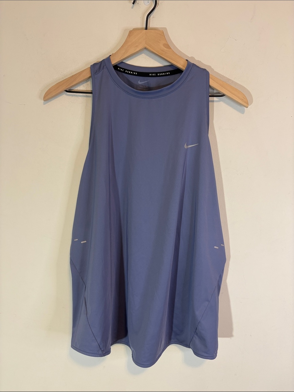 Periwinkle Purple / Light Thistle Women's XL Nike Swift Dri-FIT Running Tank Top